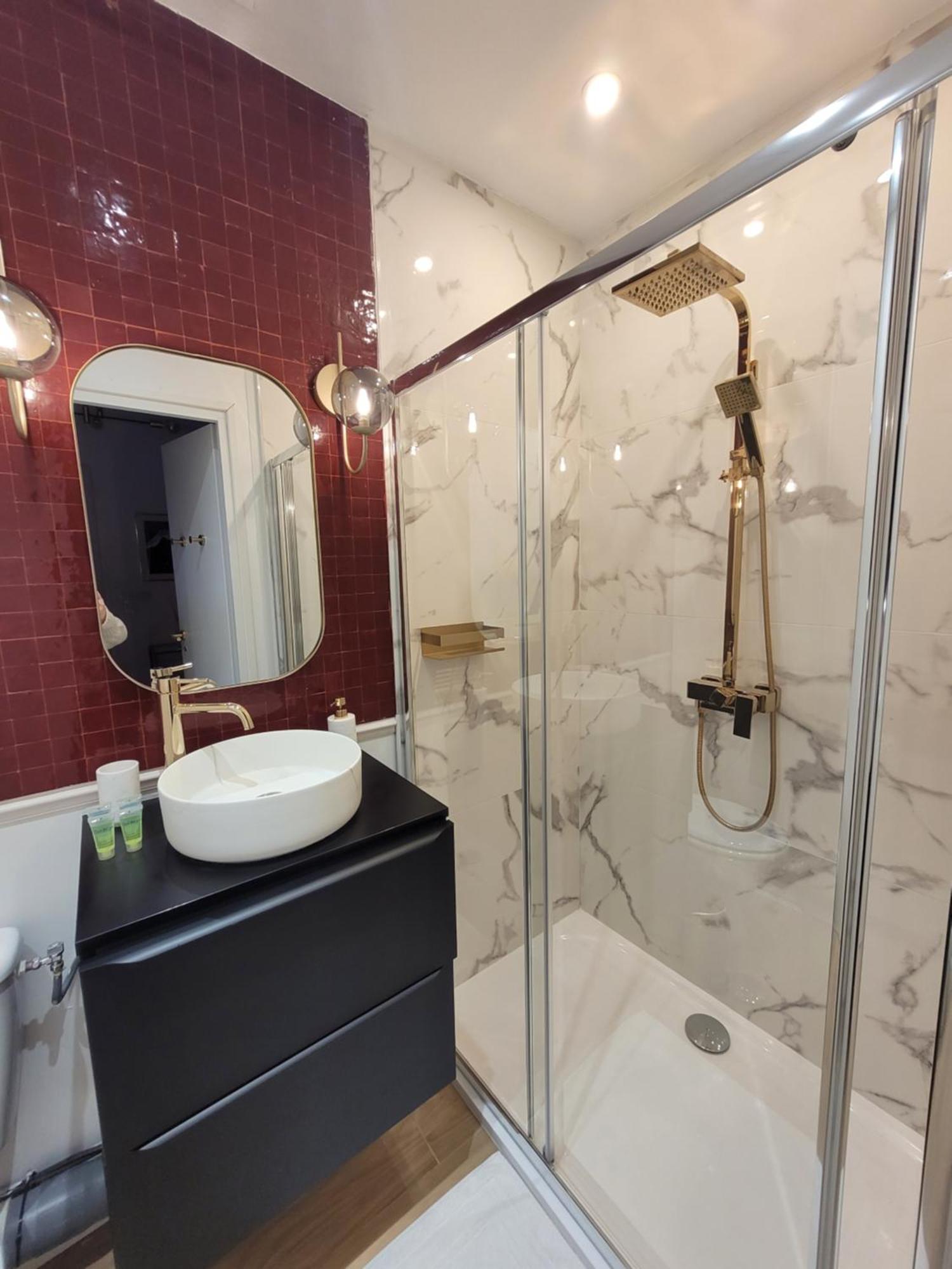 Nuit D'Evasion Love Room Avec Baignoire Balneotherapie Toulon Exteriör bild